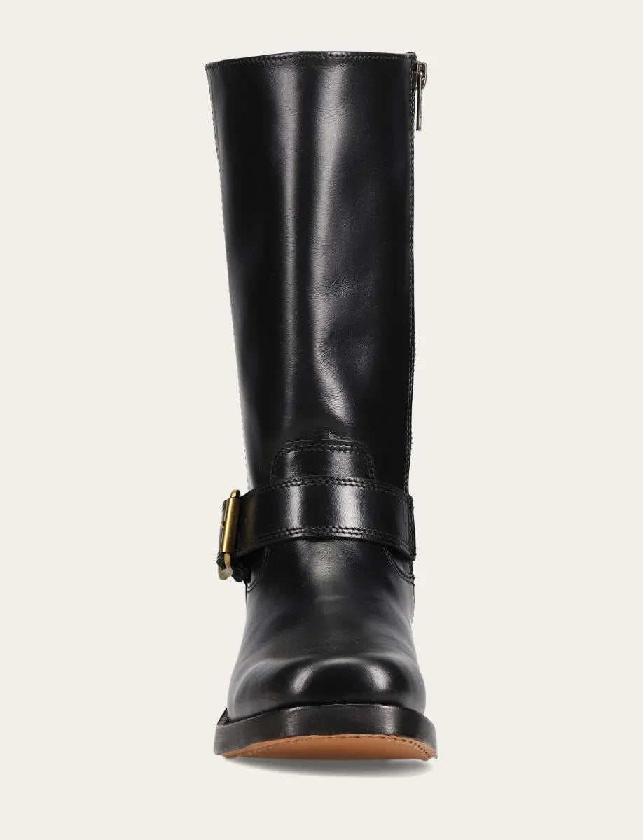 Saddle
