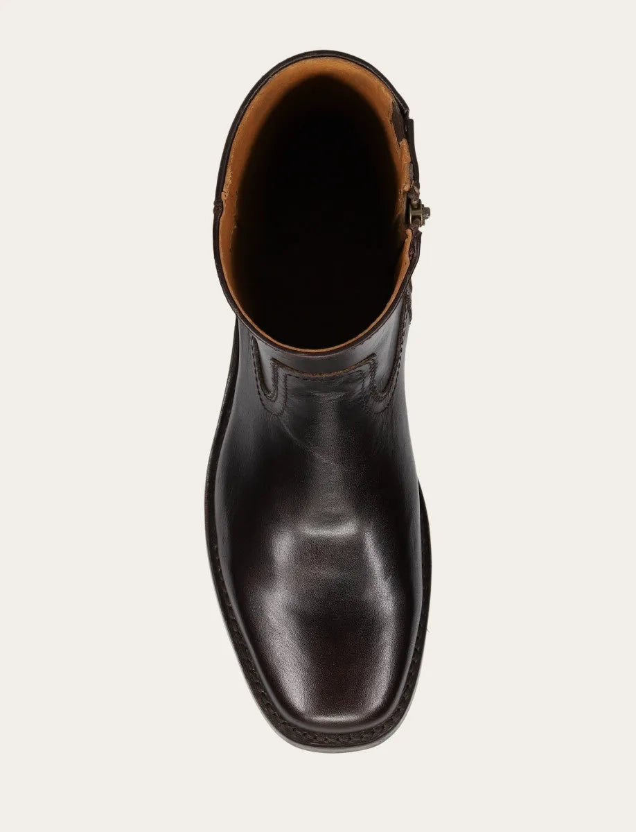 Saddle