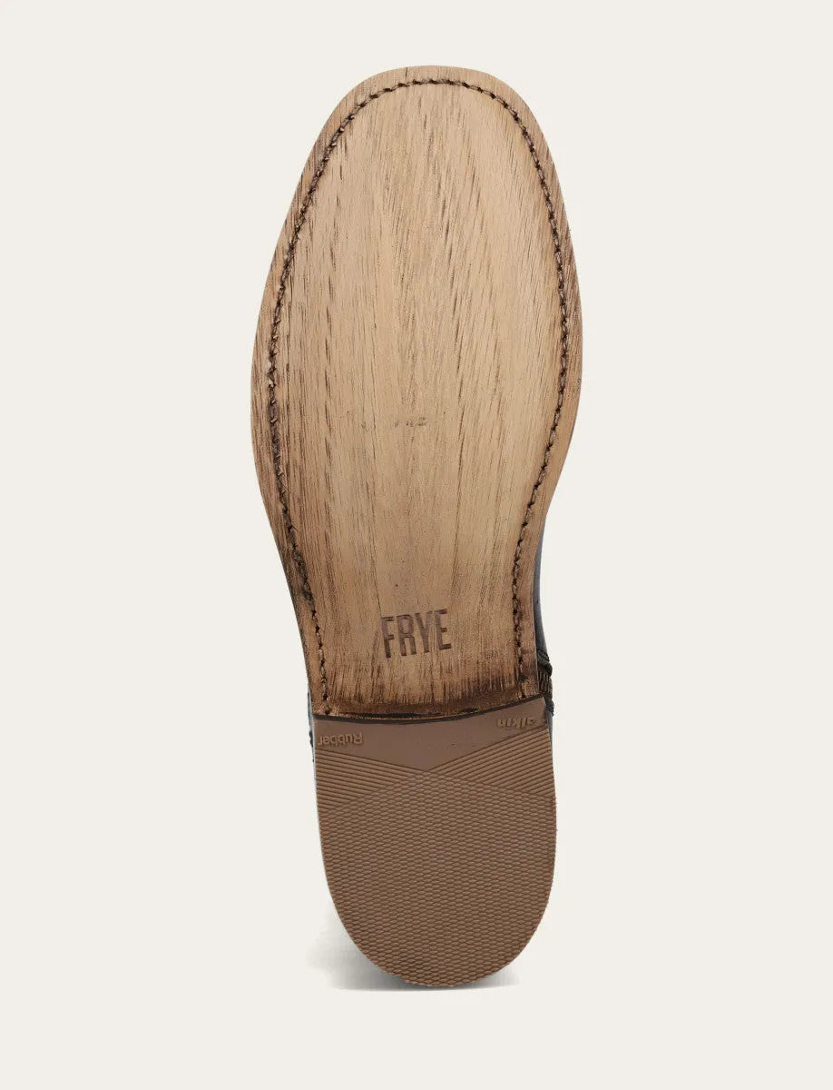 Saddle