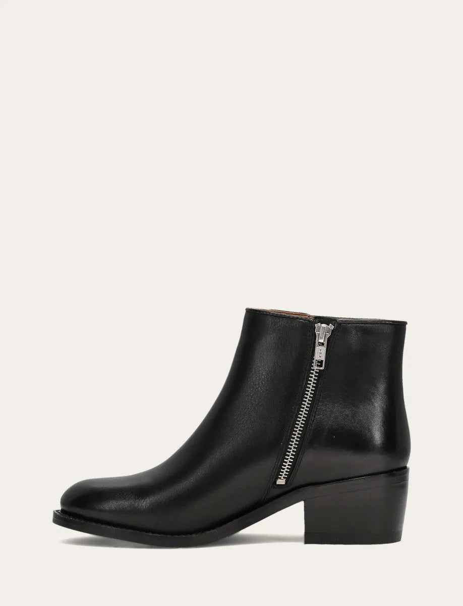 Saddle