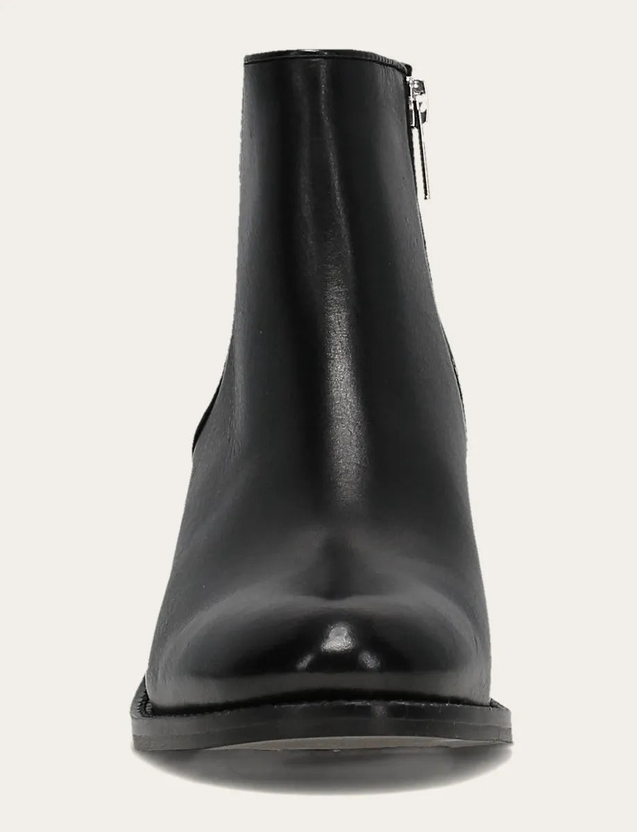 Saddle